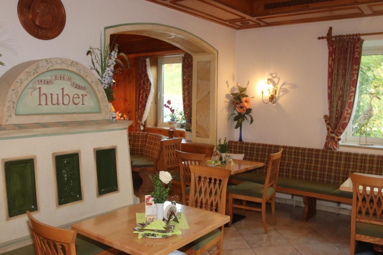 Landhotel Gasthof Huber Merching ภายนอก รูปภาพ